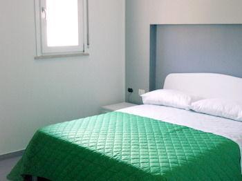 Le Isole Aparthotel